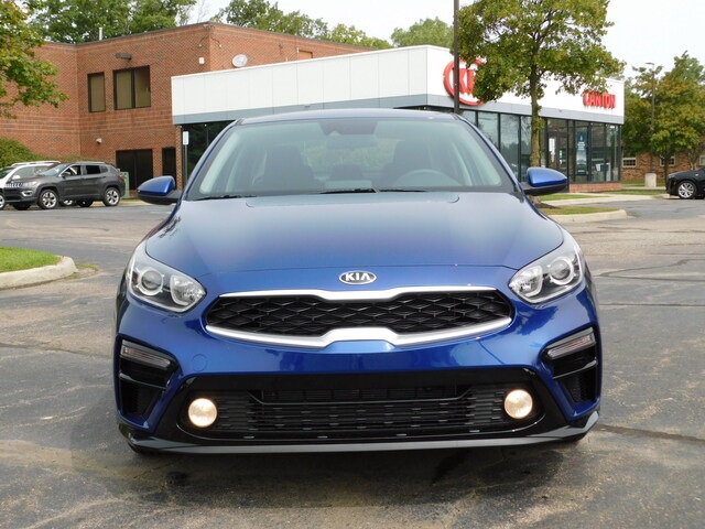 New 2021 Kia Forte LXS FWD 4D Sedan