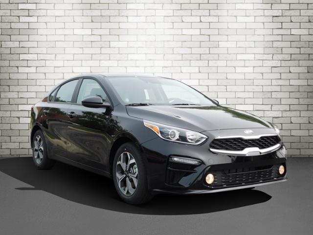 New 2021 Kia Forte LXS FWD 4D Sedan