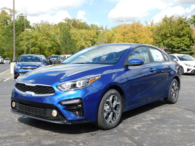 New 2021 Kia Forte LXS FWD 4D Sedan